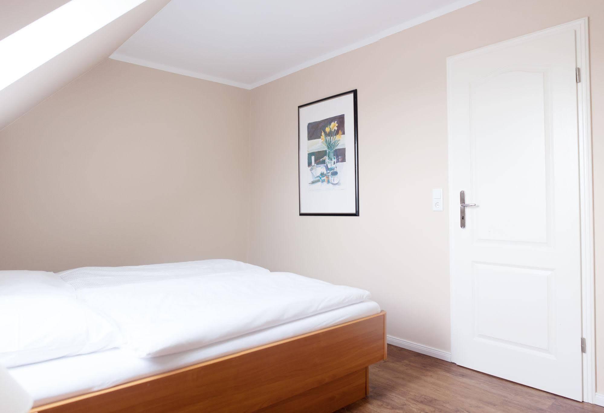 Airport Hotel One Aparthotel Sylt Ngoại thất bức ảnh