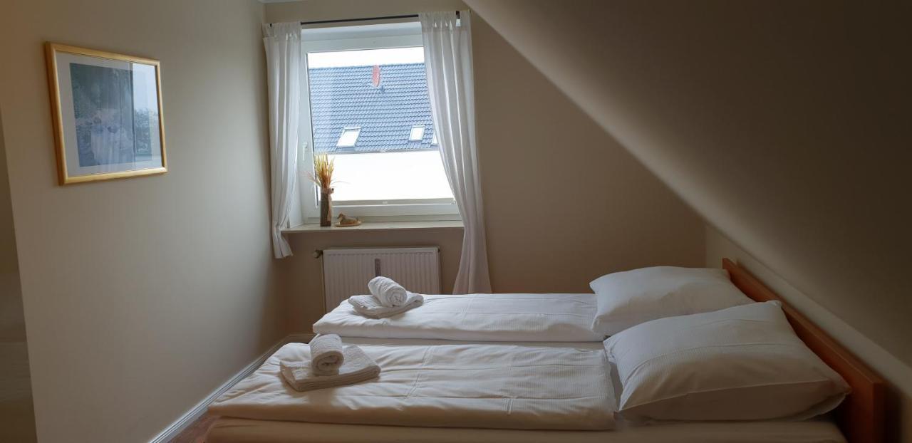 Airport Hotel One Aparthotel Sylt Ngoại thất bức ảnh