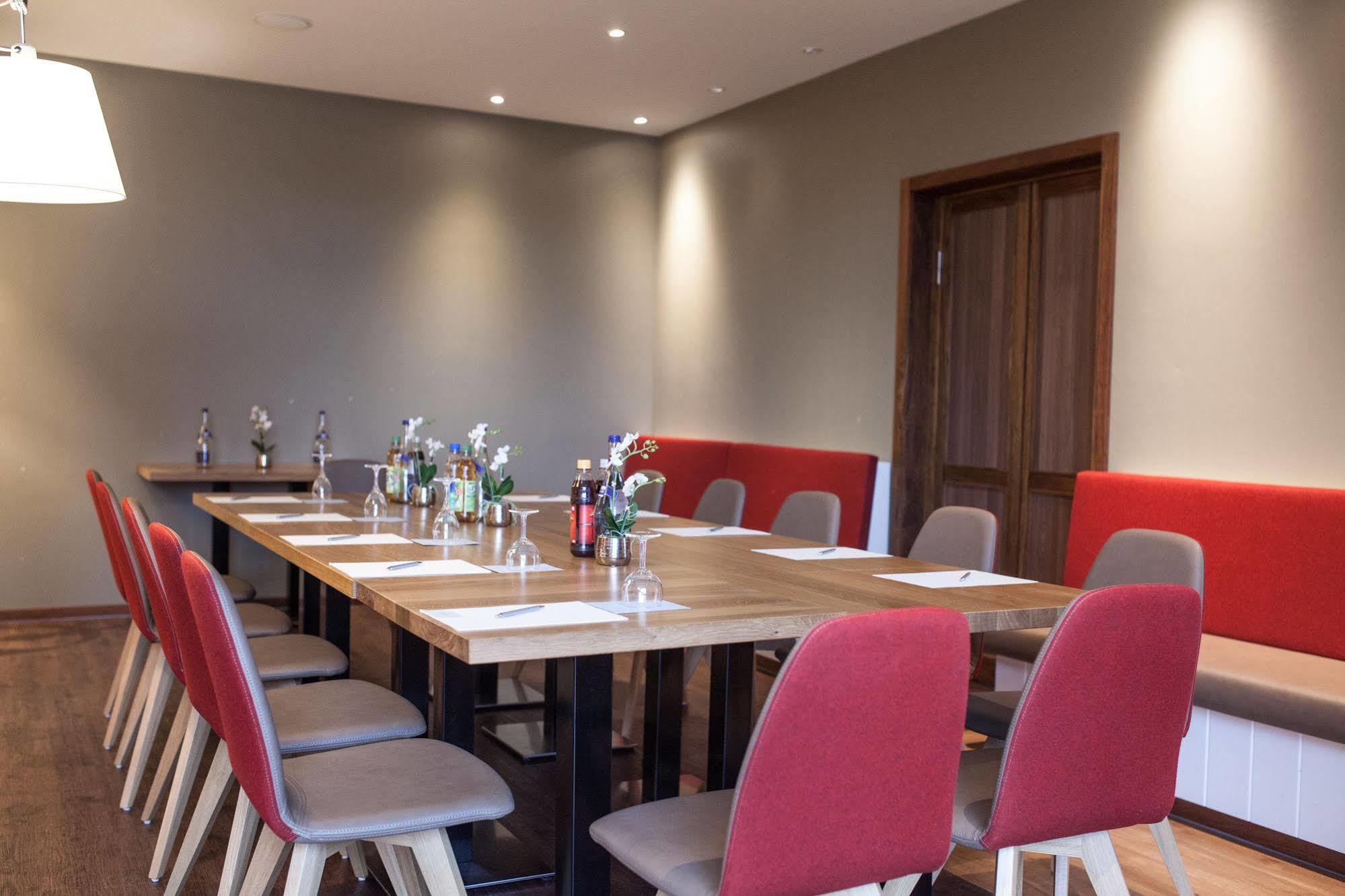 Airport Hotel One Aparthotel Sylt Ngoại thất bức ảnh